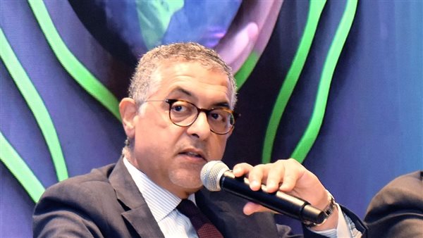 رئيس هيئة الاستثمار: متوسط الرواتب في مصر يتراوح بين 150 إلى 400 دولار شهريا رئيس هيئة الاستثمار: متوسط الرواتب في مصر يتراوح بين 150 إلى 400 دولار شهريا