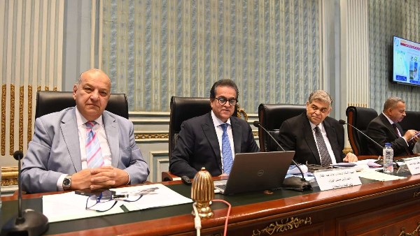 رئيس هيئة الدواء: لا يوجد نقص في الأنسولين ومصر تقوم بتصنيعه