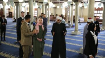 رئيسة البرلمان السولوفيني تزور الجامع الأزهر