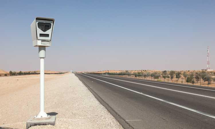رادار المرور يلتقط 1017 سيارة تسير بسرعات جنونية خلال 24 ساعة رادار المرور يلتقط 1017 سيارة تسير بسرعات جنونية خلال 24 ساعة