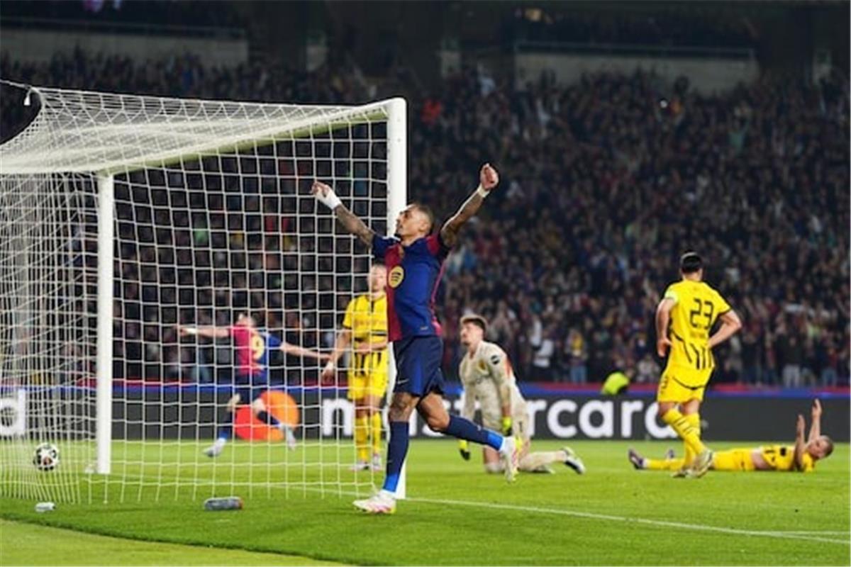 رافينيا: اعتذرت لـ كوبارسي بعد الهدف الأول أمام دورتموند.. وبرشلونة لم يتأهل بعد رافينيا: اعتذرت لـ كوبارسي بعد الهدف الأول أمام دورتموند.. وبرشلونة لم يتأهل بعد