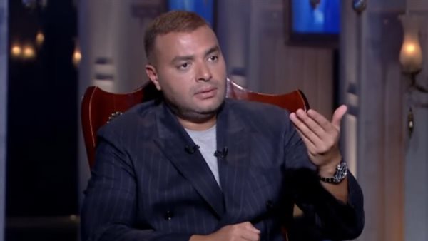 شاهد..توافد نجوم الفن على عزاء والدة شيرين عادل