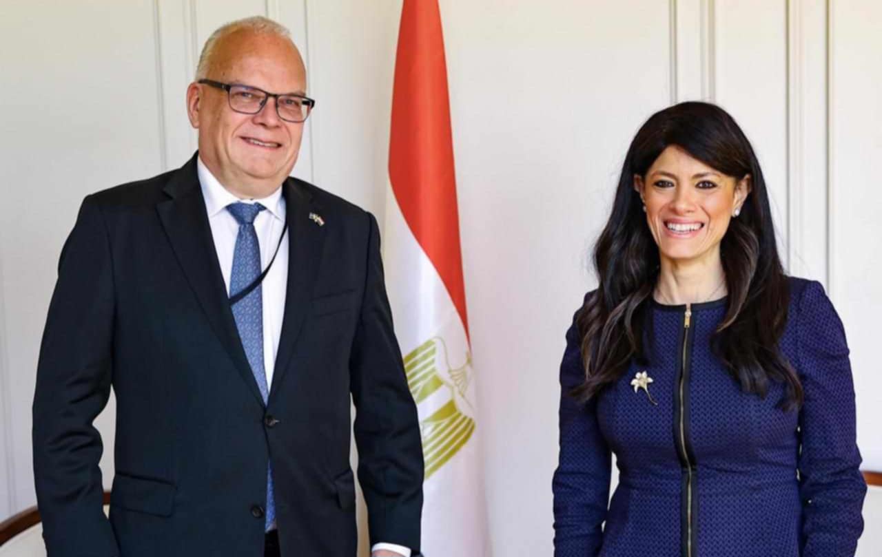 رانيا المشاط تناقش مع سفير مملكة السويد الجديد لدى مصر  فرص التعاون المشترك