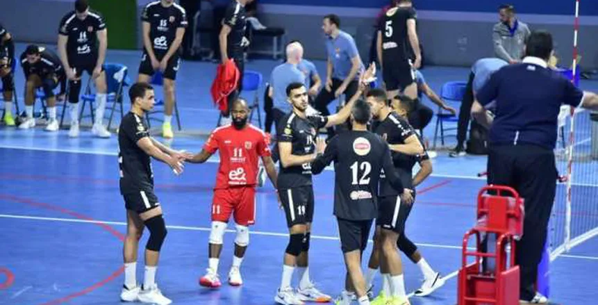 «رجال طائرة الأهلي» يحصد المركز الثالث ببطولة أفريقيا بالفوز على الجيش الرواندي «رجال طائرة الأهلي» يحصد المركز الثالث ببطولة أفريقيا بالفوز على الجيش الرواندي
