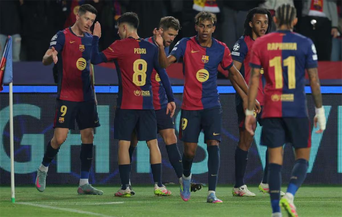 رجل مباراة برشلونة وبوروسيا دورتموند في دوري أبطال أوروبا رجل مباراة برشلونة وبوروسيا دورتموند في دوري أبطال أوروبا