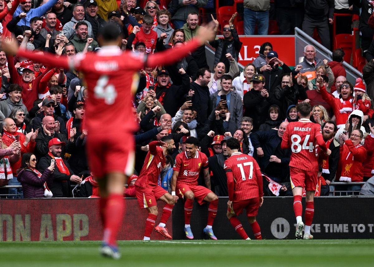 رجل مباراة ليفربول ووست هام في الدوري الإنجليزي رجل مباراة ليفربول ووست هام في الدوري الإنجليزي