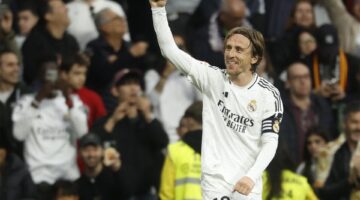رسميا.. مودريتش يبدأ رسم مستقبله من بوابة إنجلترا