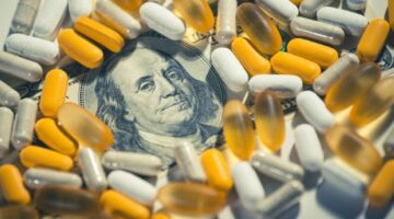 رسوم ترامب الجمركية على الأدوية ترفع الأسعار 12.9% في الولايات المتحدة