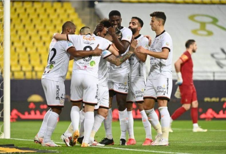 رقم سلبي يطارد الشباب قبل مواجهة الهلال في الدوري السعودي رقم سلبي يطارد الشباب قبل مواجهة الهلال في الدوري السعودي