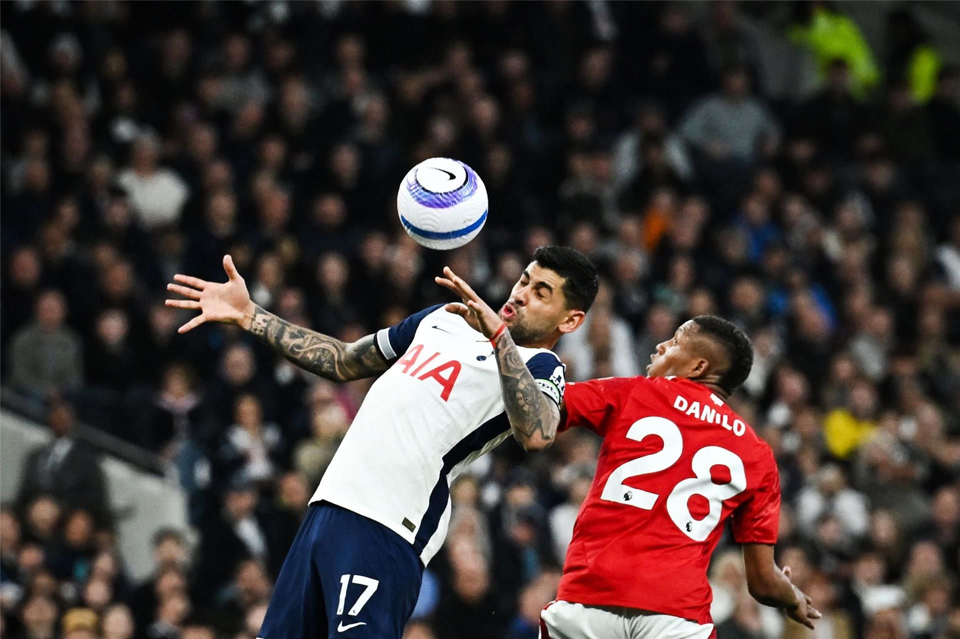 روميرو يفتح الباب أمام الرحيل صوب الدوري الإسباني روميرو يفتح الباب أمام الرحيل صوب الدوري الإسباني