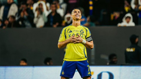 رونالدو يقود النصر للفوز على الرياض في الدوري السعودي رونالدو يقود النصر للفوز على الرياض في الدوري السعودي