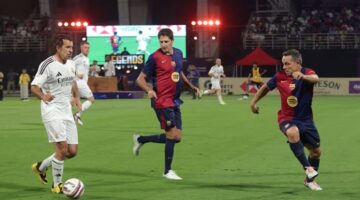 ريال مدريد يهزم برشلونة في كلاسيكو الأساطير
