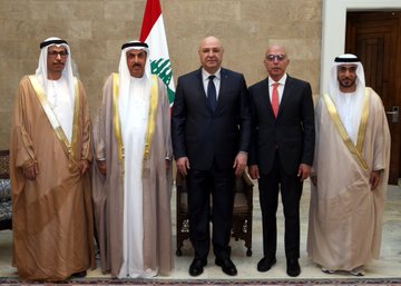 الإمارات تؤكد حرصها على وحدة لبنان.. وعون: أتطلع لفتح صفحة جديدة في العلاقات الإمارات تؤكد حرصها على وحدة لبنان.. وعون: أتطلع لفتح صفحة جديدة في العلاقات