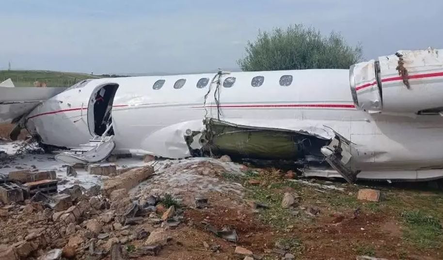 المغرب.. إصابة 4 أشخاص إثر اصطدام طائرة بجدار مطار فاس