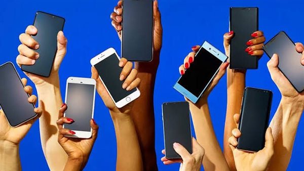 زيادة إنتاج الهواتف المحمولة في مصر إلى 9 مليون خلال 2025.. (تفاصيل) زيادة إنتاج الهواتف المحمولة في مصر إلى 9 مليون خلال 2025.. (تفاصيل)