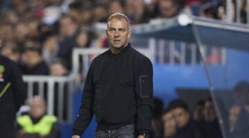 سبورت: لاعب برشلونة يقرر الرحيل نهاية الموسم.. وغضب تجاه فليك