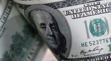 سعر الدولار يستقر أمام الجنيه في مستهل تعاملات اليوم
