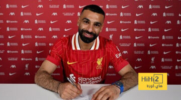 سعر الساعة التي ارتداها محمد صلاح في توقيع عقده مع ليفربول