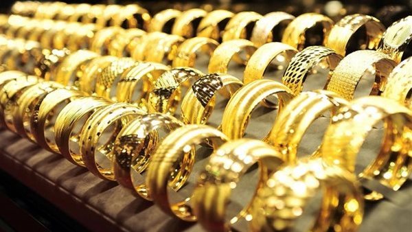 سعر جرام الذهب عيار 24 يسجل 5040 جنيهًا في منتصف التعاملات سعر جرام الذهب عيار 24 يسجل 5040 جنيهًا في منتصف التعاملات