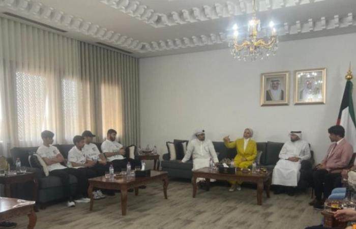 سفير الكويت لدى تونس: حرص الكويت على دعم الفعاليات العلمية العربية يعكس اهتمامها بالتكنولوجيا والتعليم سفير الكويت لدى تونس: حرص الكويت على دعم الفعاليات العلمية العربية يعكس اهتمامها بالتكنولوجيا والتعليم