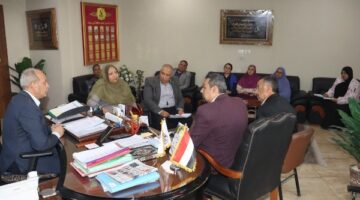 سكرتير بني سويف يتابع تنفيذ مشروعات الصرف الزراعي المُغطى والمساقي