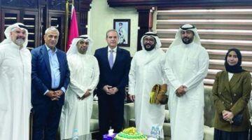 سلمان الصباح ووزير الصحة الأردني يتوسطان الوفد الكويتي المشارك في الزيارة