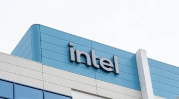 سهم إنتل ينخفض 8% بسبب التوقعات المتشائمة لنتائج الأرباح والإيرادات