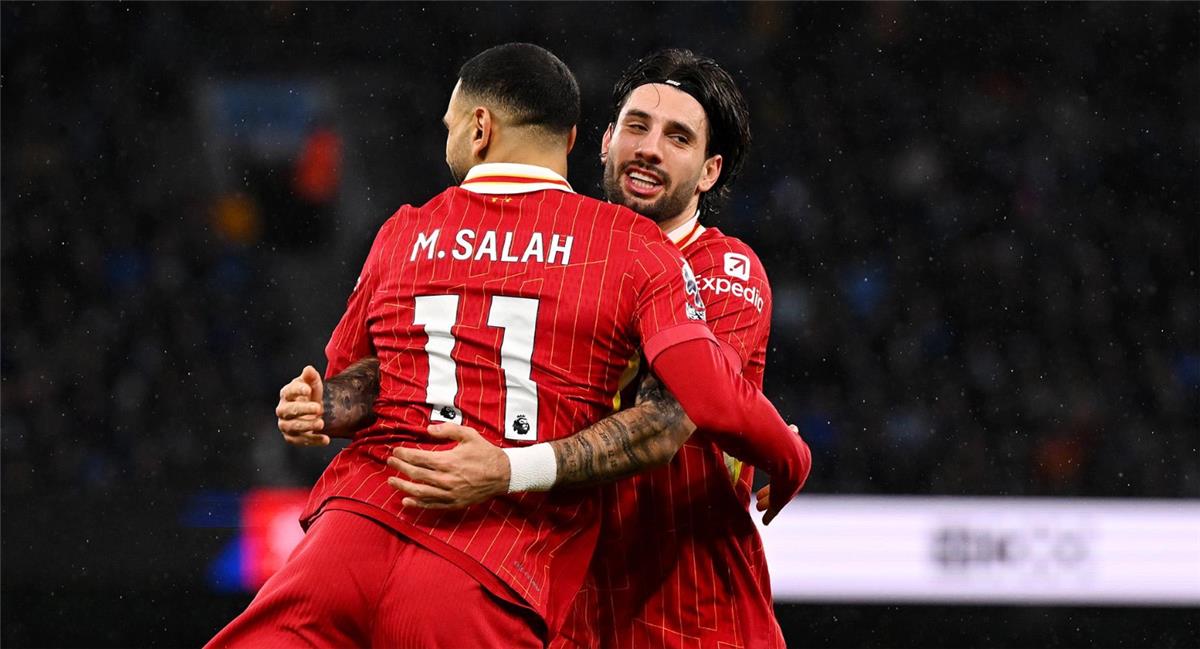 سوبوسلاي: من الصعب وصف شعور اللعب جوار محمد صلاح سوبوسلاي: من الصعب وصف شعور اللعب جوار محمد صلاح
