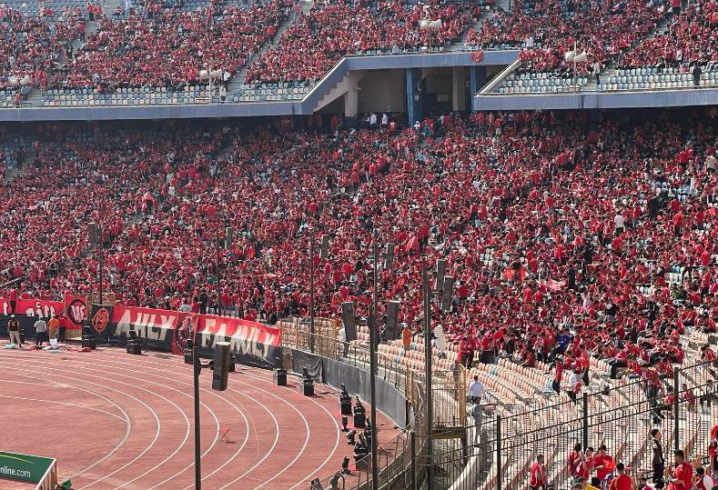 شاهد رد فعل جماهير الأهلي بعد هدف طاهر محمد طاهر في مرمى صن داونز (فيديو) شاهد رد فعل جماهير الأهلي بعد هدف طاهر محمد طاهر في مرمى صن داونز (فيديو)