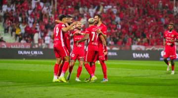 شباب الأهلي ينافس ناديا سعوديا على صفقة لاتينية