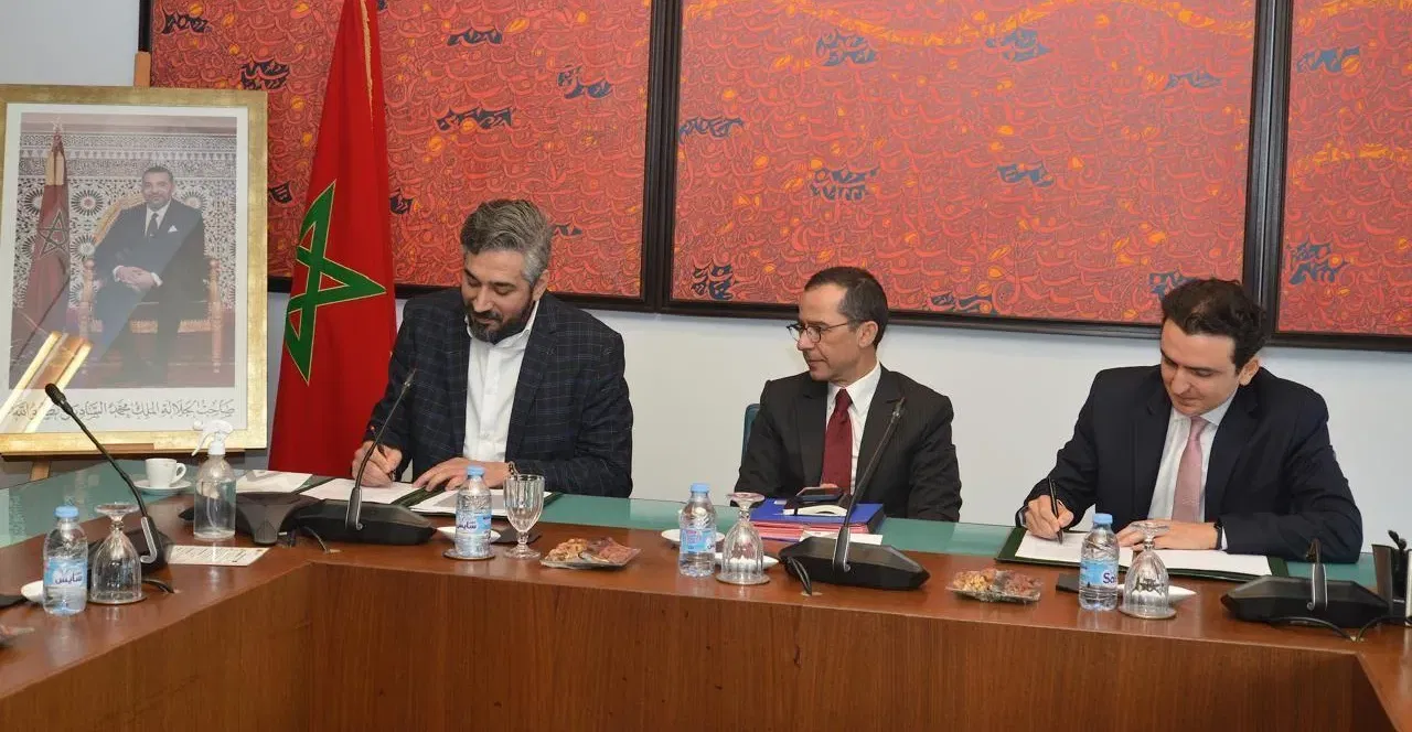 شراكة استراتيجية بين “التجاري وفا فينتشرز” و”UM6P فينتشرز” لتعزيز الابتكار المقاولاتي في إفريقيا شراكة استراتيجية بين “التجاري وفا فينتشرز” و”UM6P فينتشرز” لتعزيز الابتكار المقاولاتي في إفريقيا