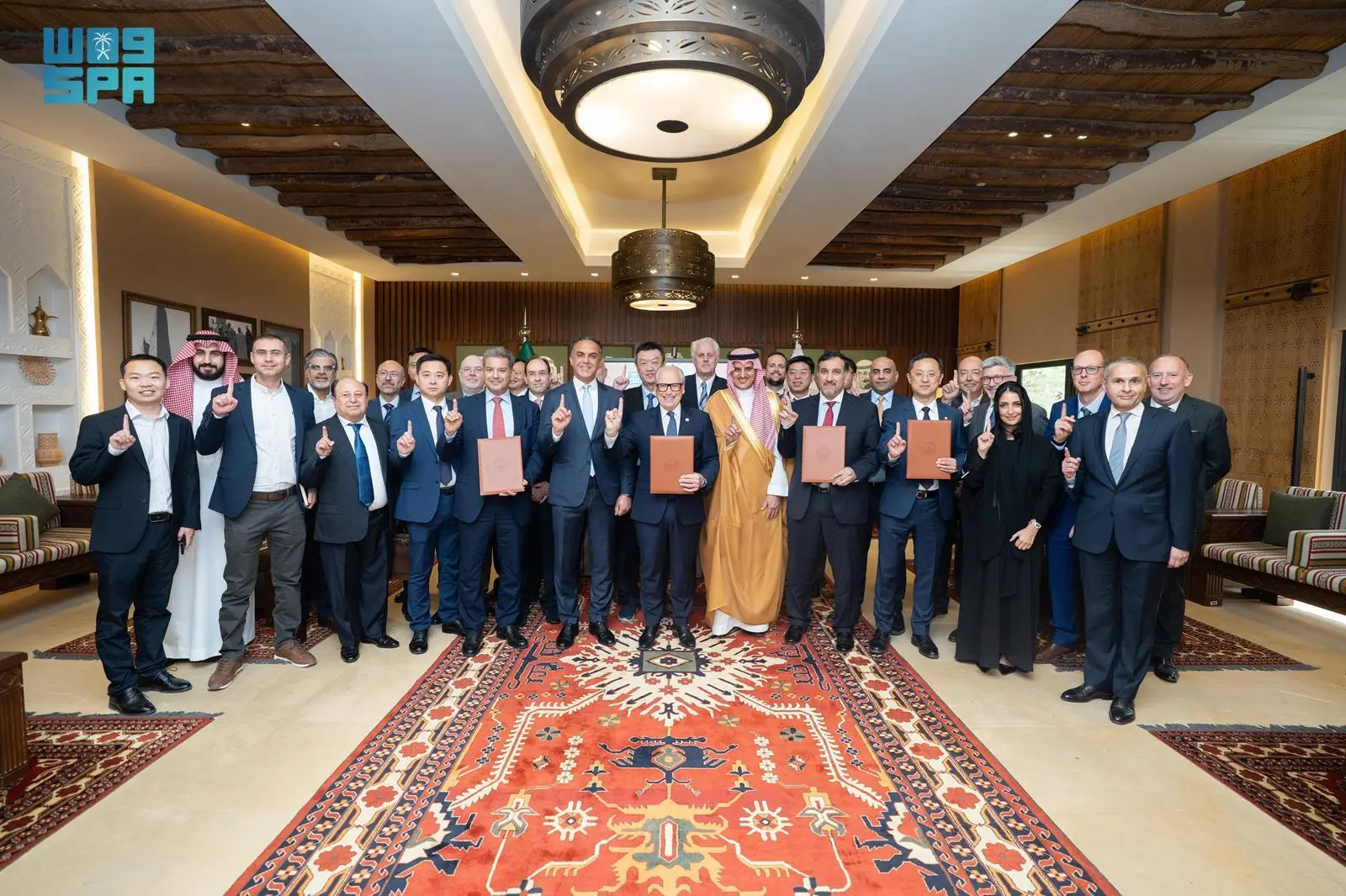 شركة الدرعية تعلن ترسية عقد مشروع تطوير “دار الأوبرا الملكية” بتكلفة استثمارية 5 مليارات ريال شركة الدرعية تعلن ترسية عقد مشروع تطوير “دار الأوبرا الملكية” بتكلفة استثمارية 5 مليارات ريال