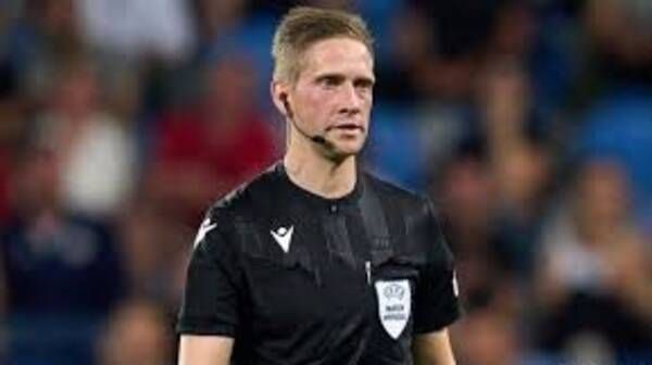 صافرة نرويجية تدير نهائي كأس المحترفين الإماراتي صافرة نرويجية تدير نهائي كأس المحترفين الإماراتي