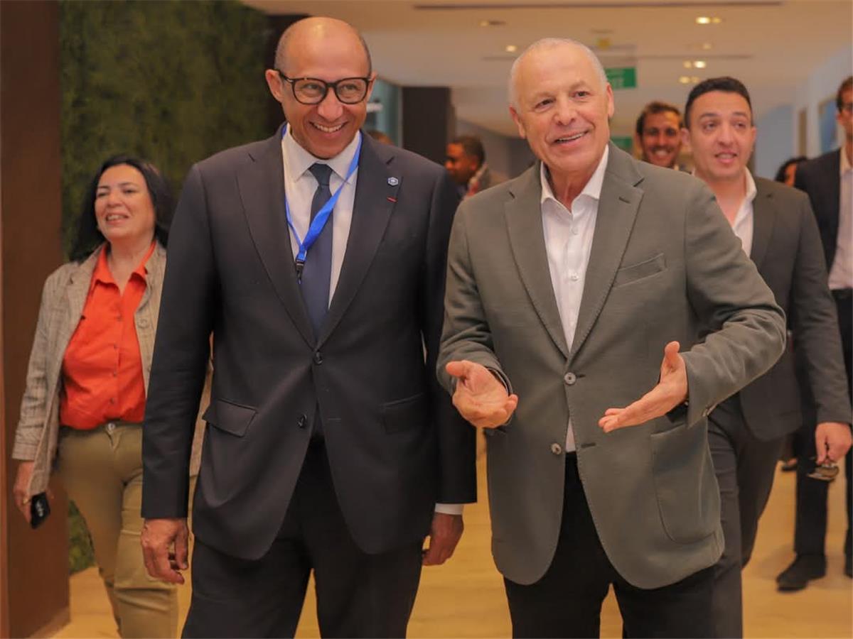 صور – أبو ريدة يستعرض تطور اتحاد الكرة مع رئيس الاتحاد الفرنسي ويبحث سبل التعاون المشترك صور – أبو ريدة يستعرض تطور اتحاد الكرة مع رئيس الاتحاد الفرنسي ويبحث سبل التعاون المشترك