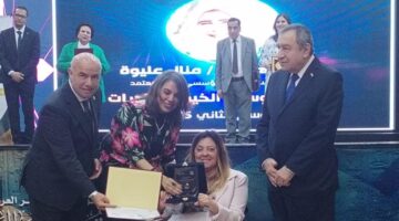 صور..إيمان كريم تشارك في تكريم الفائزين بمسابقة "وسام الخير لمبادرات 2025"