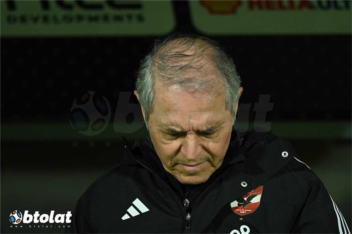 صورة | جماهير الأهلي تقذف كولر بالزجاجات بعد توديع دوري أبطال إفريقيا صورة | جماهير الأهلي تقذف كولر بالزجاجات بعد توديع دوري أبطال إفريقيا