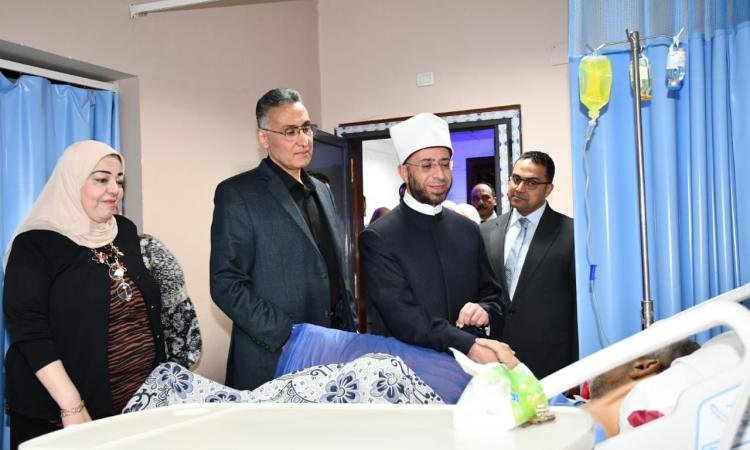 صور.وزير الأوقاف يتفقد مستشفى الدعاة ويشيد بتطويرها ويوجه بضم أحدث الأجهزة صور.وزير الأوقاف يتفقد مستشفى الدعاة ويشيد بتطويرها ويوجه بضم أحدث الأجهزة