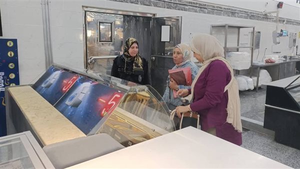 ضبط 48 كيلو فسيخ ورنجة غير مطابقة للاشتراطات الصحية بالعبور ضبط 48 كيلو فسيخ ورنجة غير مطابقة للاشتراطات الصحية بالعبور