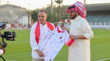 طارق يحيى يزور الوحدة السعودي ويؤكد: الفريق له مكانة خاصة لدى المصريين