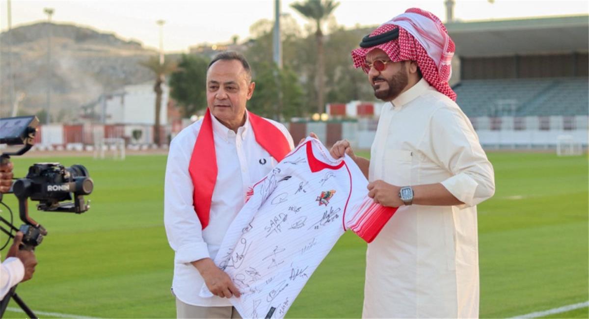 طارق يحيى يزور الوحدة السعودي ويؤكد: الفريق له مكانة خاصة لدى المصريين طارق يحيى يزور الوحدة السعودي ويؤكد: الفريق له مكانة خاصة لدى المصريين