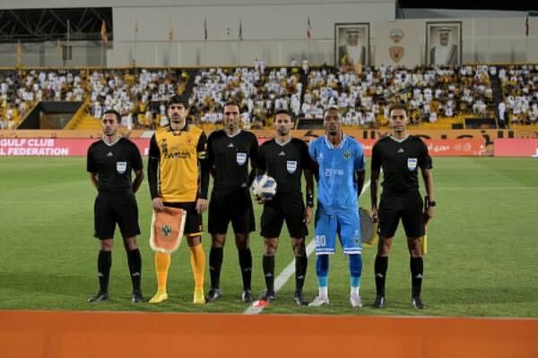 طاقم عماني لإياب نهائي دوري أبطال الخليج طاقم عماني لإياب نهائي دوري أبطال الخليج