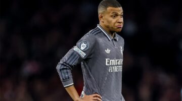 طرد مباشر.. مبابي يورط ريال مدريد أمام ألافيس