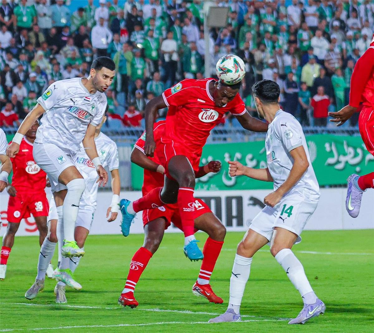 طريق الزمالك.. سيمبا يهزم المصري بركلات الترجيح ويتأهل إلى نصف نهائي الكونفدرالية (فيديو) طريق الزمالك.. سيمبا يهزم المصري بركلات الترجيح ويتأهل إلى نصف نهائي الكونفدرالية (فيديو)