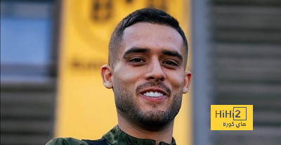 ظهير بوروسيا دورتموند الذي يراقبه برشلونة ظهير بوروسيا دورتموند الذي يراقبه برشلونة