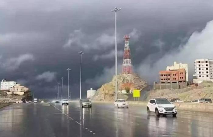 عاجل: أمطار غزيرة تغمر السعودية والدفاع المدني يوجه نداء عاجل للمواطنين من سكان هذه المناطق بالمملكة عاجل: أمطار غزيرة تغمر السعودية والدفاع المدني يوجه نداء عاجل للمواطنين من سكان هذه المناطق بالمملكة