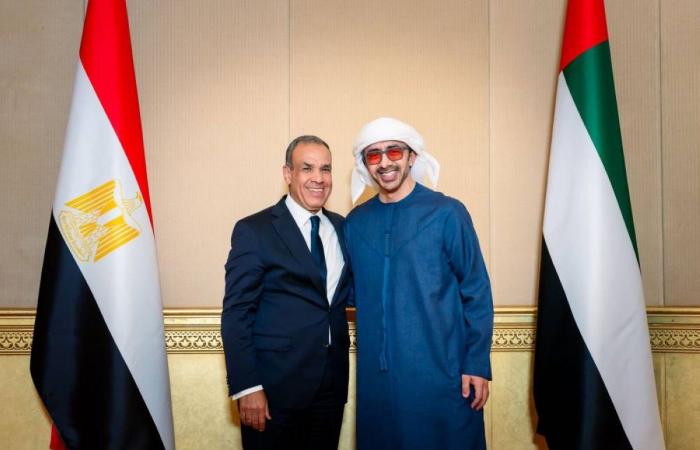 عبدالله بن زايد يستقبل وزير الخارجية والهجرة المصري عبدالله بن زايد يستقبل وزير الخارجية والهجرة المصري