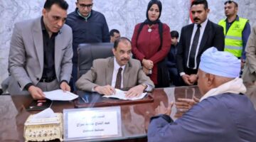 محافظ سوهاج يعقد اللقاء الجماهيري الأسبوعي للاستماع إلى شكاوى واحتياجات المواطنين