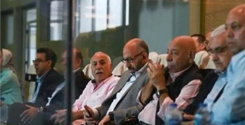 عضو الزمالك: لا نية للاستقالة الجماعية بعد وداع الكونفدرالية عضو الزمالك: لا نية للاستقالة الجماعية بعد وداع الكونفدرالية