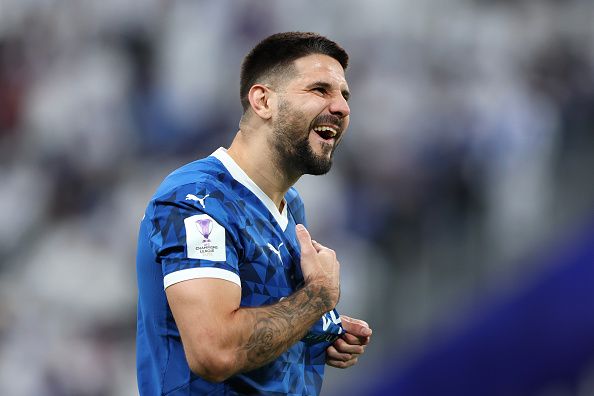 عكس الاتجاه.. جماهير الهلال تفاجئ ميتروفيتش عكس الاتجاه.. جماهير الهلال تفاجئ ميتروفيتش
