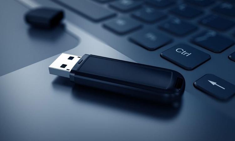 علماء صينيون يكشفون النقاب عن أسرع جهاز ذاكرة فلاش في العالم علماء صينيون يكشفون النقاب عن أسرع جهاز ذاكرة فلاش في العالم